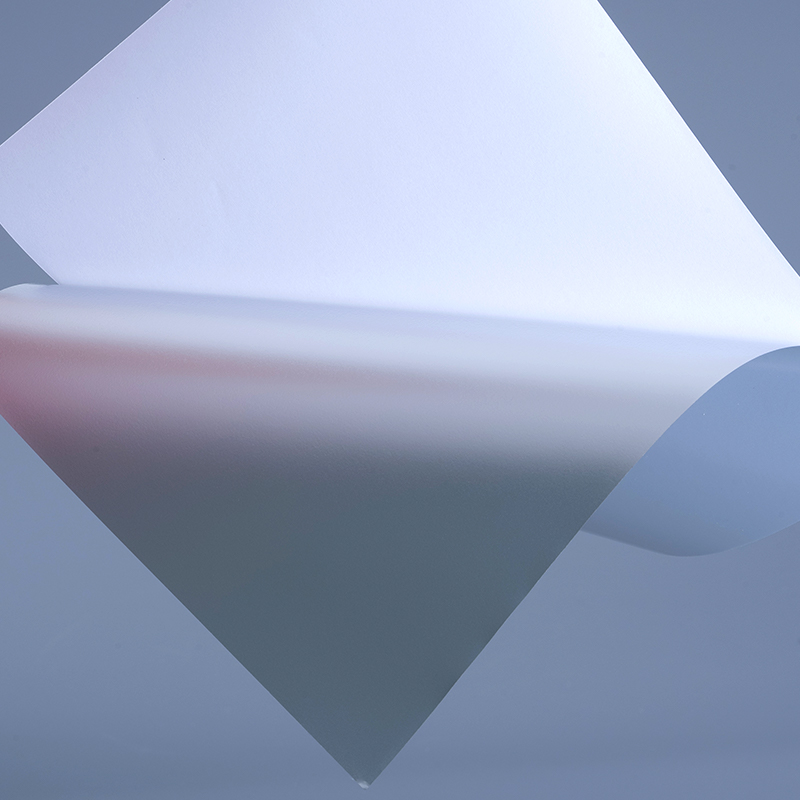 50mic Matt Silver PET Label materiály Film s akrylovým lepidlem na vodní bázi pro UV inkoustový tisk